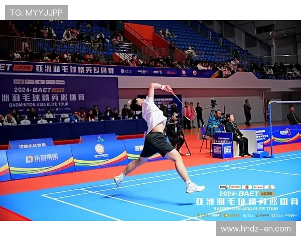 羽毛球世界赛精彩纷呈 赛场对决引发全球热议 竞技与激情交织 - 副本 (3) - 副本 - 副本